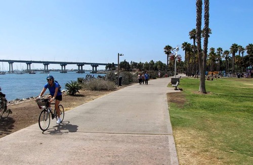 Imperial Beach House | New townhouse 3bd/2.5ba view of the bay near golf course and beach