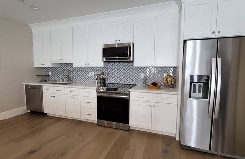 Folsom House | Newly built Gorgeous Guest house with private entrance