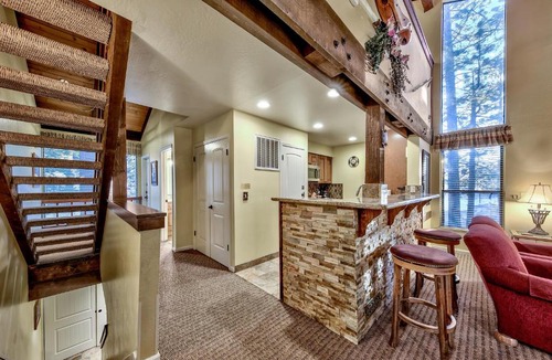 South Lake Tahoe House | Newly Remodeled 2 Bedroom Townhome With Loft Townhouse