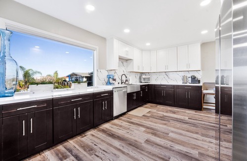 Ocean Beach House | Newly Remodeled Mansion With Breathtaking 300° Views! AC, Parking, Spacious!