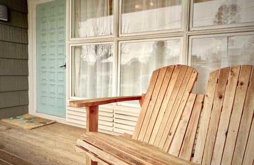 Jacoby Creek House | Newly Renovated Arcata Sunny Mid-Century Gem