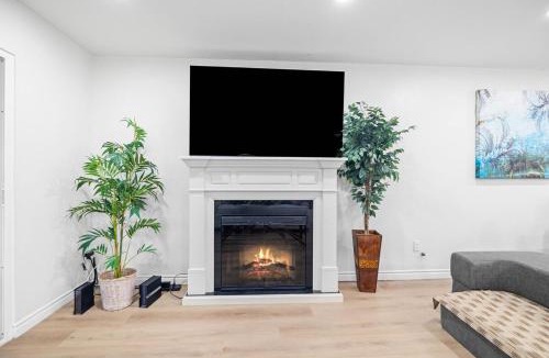 University City House | Newly Renovated Entire 4BR house and big backyard