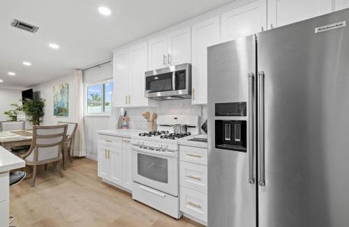 University City House | Newly Renovated Entire 4BR house and big backyard