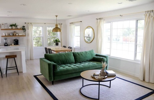 Riviera - Westchester House | Newly Renovated Gem - Contemporary Downtown House
