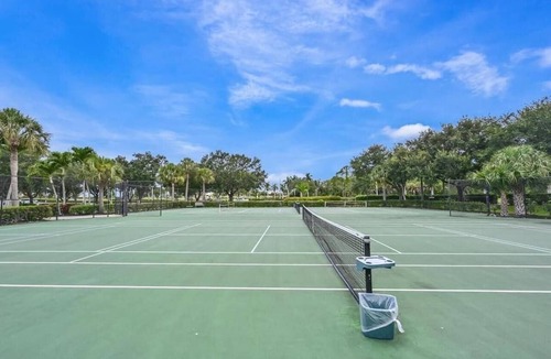 Naples Condo | Newly updated beautiful condo in Naples Florida on Golf Course Beach nearby