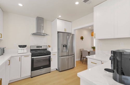 Monrovia House | Newly updated Cozy 2-bedroom house in soothing Monrovia