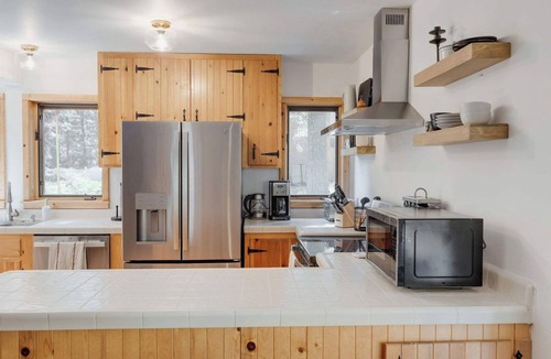 Alpine Meadows House | North Lake Hideaway | Prime Locale for Outdoor Fun