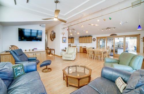 North Lakeport House | North Lakeport Home on Clear Lake Boat and Unwind!