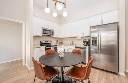 North Park Apartment | North Park Penthouse~King Beds~Workspaces~Parking!