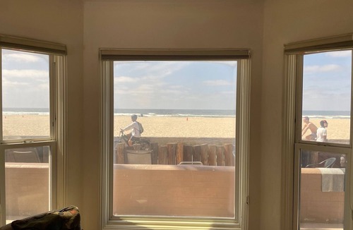 South Mission Beach Apartment | Nothing beats Ocean Front