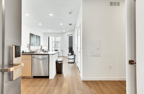 Mission Valley Apartment | nr San Diego 1BR w/Free parking, Grilling & Hottub