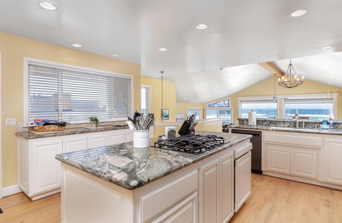 Oceano House | Ocean Dreams! Beach Front Home 4 bed/6 bath Sleeps 10