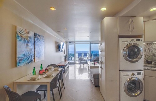Mission Beach House | Ocean Front * 2 Level Corner Unit * Exclusive Water View Deck