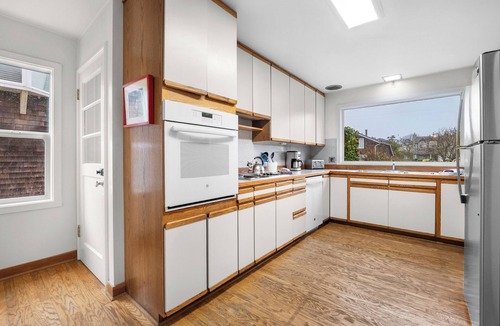Seaside House | OCEAN FRONT: PACIFIC HAVEN: On the Prom: Seaside Vacation Homes, Inc Managed