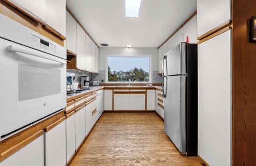 Seaside House | OCEAN FRONT: PACIFIC HAVEN: On the Prom: Seaside Vacation Homes, Inc Managed