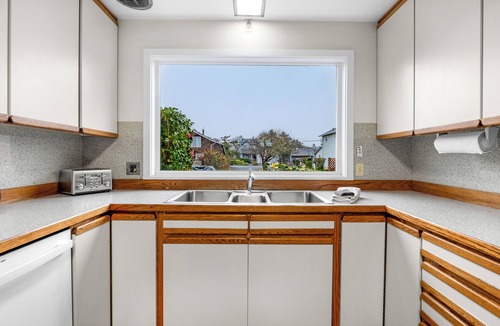 Seaside House | OCEAN FRONT: PACIFIC HAVEN: On the Prom: Seaside Vacation Homes, Inc Managed