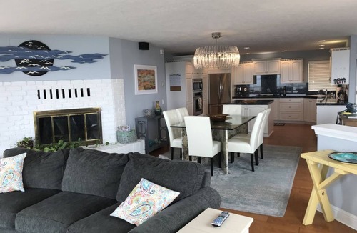 Crescent City House | Ocean's Edge-Ocean front home!