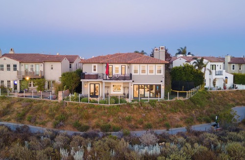 Playa Del Rey House | Ocean View Escape with Private Hot Tub, Gourmet Kitchen, Fireplace, Fitness Room