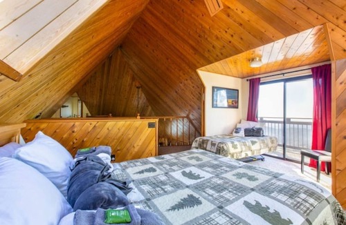 Palomar Mountain Ski Chalet | Ocean Views Lg Deck Fire Pit Dogs Free BBQ Families w/Children welcome