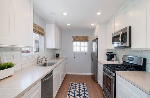 Mission Beach House | Ocean Views - SEAGIRT RETREAT- 4 BD/4 BTH - Air Conditioning - Family Getaway