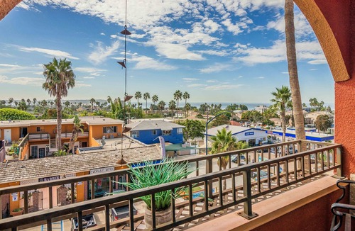 La Jolla Mesa Condo | Ocean Views Top Floor Condo