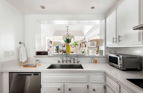 Ocean Park Apartment | Oceanfront Artist’s Retreat | Santa Monica Luxury
