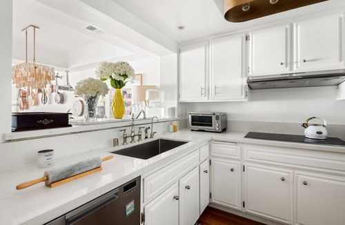 Ocean Park Apartment | Oceanfront Artist’s Retreat | Santa Monica Luxury