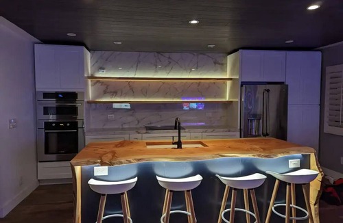 Sunset Cliffs Condo | Oceanfront beach living in an amazing modern condonn