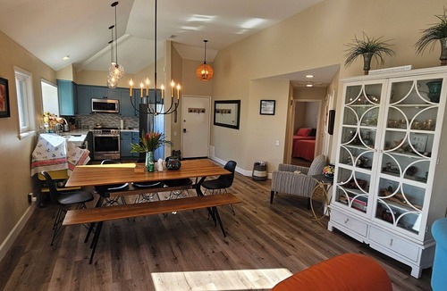 Port Hueneme Condo | Oceanfront Condo Steps from the Beach w/Unobstructed Beach/Pier/Island Views