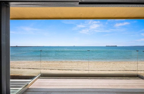 Peninsula House | Oceanfront Paradise with Loft, Kayaks & Parking