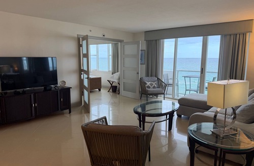 Surfside Condo | Oceanfront two-bedroom
