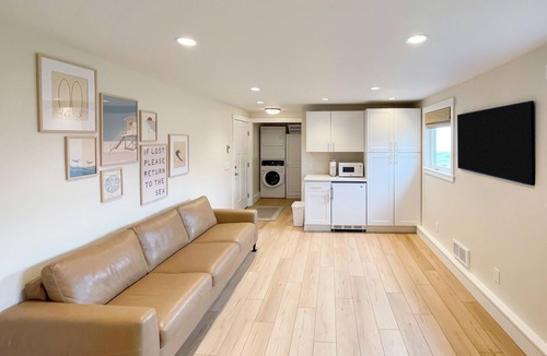 Tolovana Park House | Oceanfront w/Direct Beach Access Game Room Views | Driftaway by AvantStay