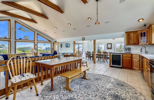 Ocean Hill House | Oceanside: 2 minute walk to beach! Private pool, Tiki bar, Hot Tub! Sat.-Sat.