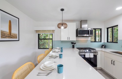 Pismo Beach Hotel | Oceanview 2-bedroom Cottage with WiFi, AC and Full Kitchen in Pismo Beach, CA