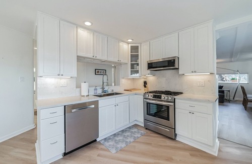 Sharp Park House | Oceanview Coastal Retreat Sauna, Hot Tub & Fire Pit STR Permit Number: 14614430