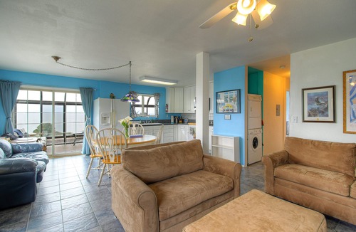 Occidental House | Oceanview home w/ incredible views, sunroom, courtyard - near beaches/trails