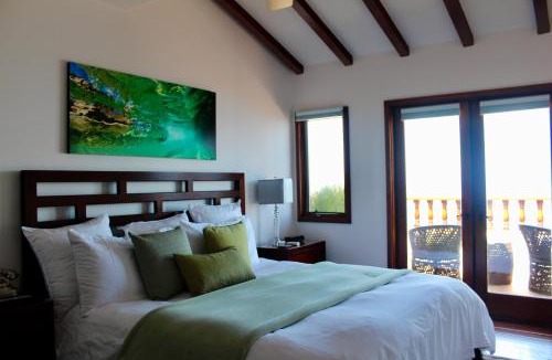 Avalon Villa | Oceanview Retreat W Balcony & Bbq