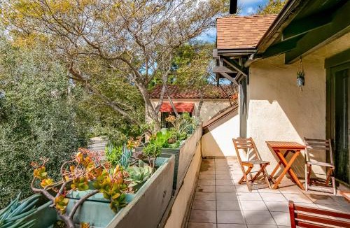 East Beach House | Old Yacht Club Inn