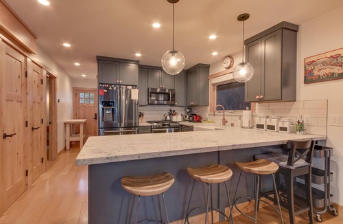 Olympic Valley House | Olympic Valley Hideaway - Newly Remodeled Cabin with Private Hot Tub