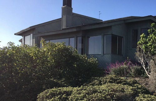 Bodega Bay House | ON A BLUFF WITH 180 DEGREE CLOSE WATER VIEWS SHORT WALK TO THE BEACH
