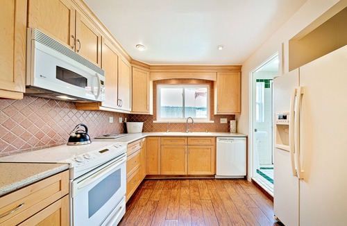 La Playa House | On The Beach Casa - Beautiful Spanish style adobe, with private front row bay access.