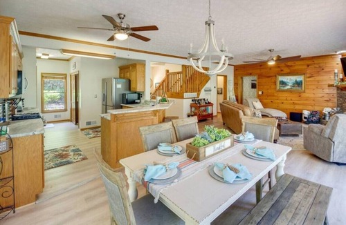 East Ellijay House | On the Rocks Ellijay: River Access & Gameroom