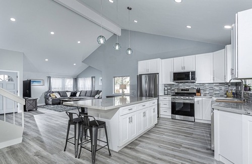 Aviara House | OPEN 10-14 to 17! Pool, Spa, Pets Ok, Remodeled Beachy Lagoon Getaway!