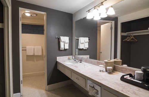 Upper East Hotel | Orange Tree Inn