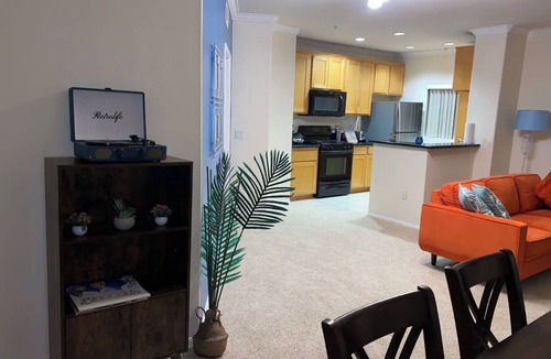Beverly Grove Apartment | Orsini Luxury Retreat: 2BR/2BA