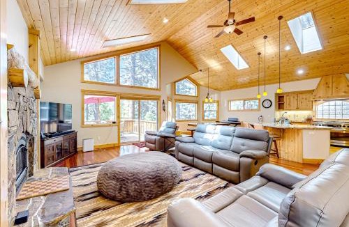 Tahoe Paradise House | Osage Oasis