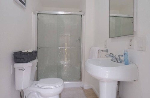Marina House | Otter’s Den by Monterey Beaches and Aquarium