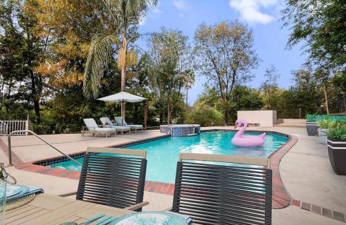 Calabasas House | Pacific Dreams Woodland Hills Distinguished 8 BR