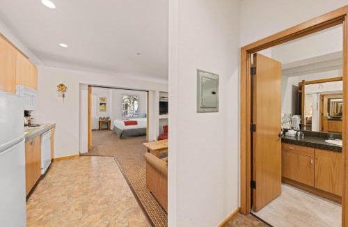 Olympic Valley Apartment | Palisades Tahoe Lodge Rentals Studio #144
