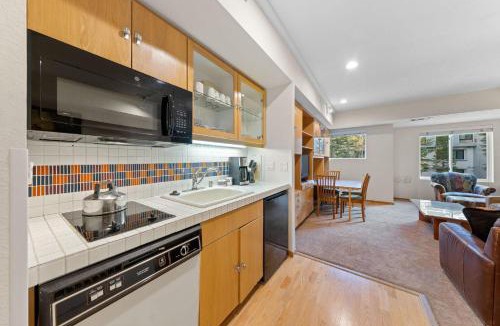 Olympic Valley Apartment | Palisades Tahoe Lodge Rentals Studio #232